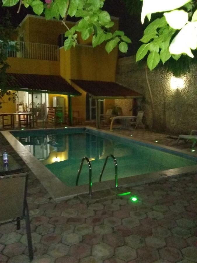 Yucatan Vista Inn Guest House เมริดา ภายนอก รูปภาพ