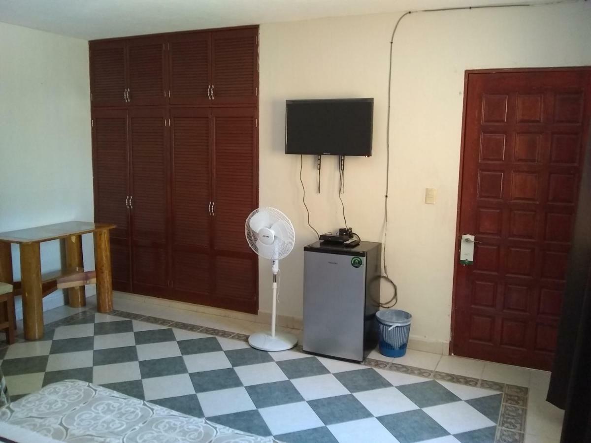 Yucatan Vista Inn Guest House เมริดา ภายนอก รูปภาพ